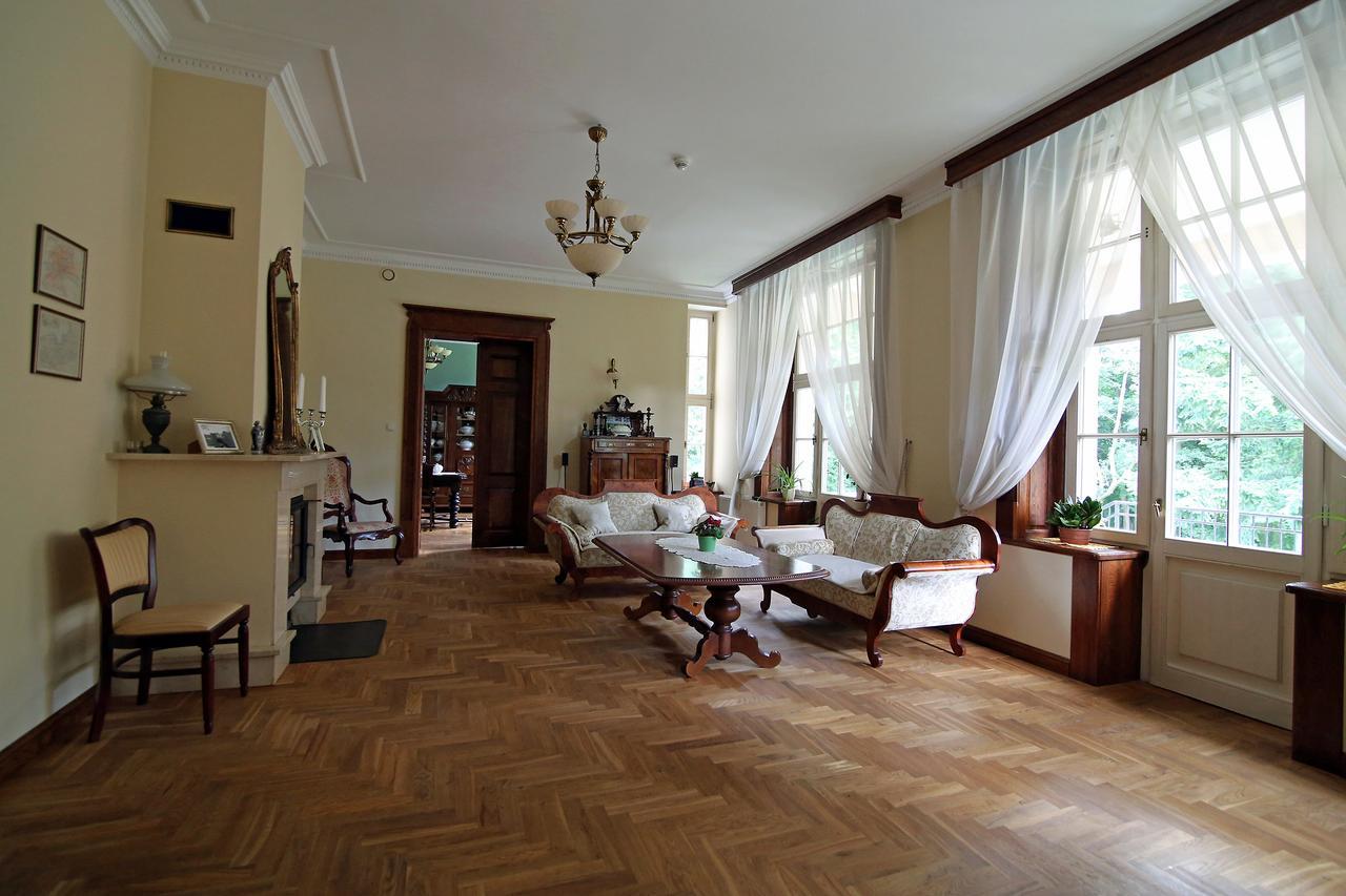 Dwor Bieland Bed & Breakfast Elblag Exterior foto