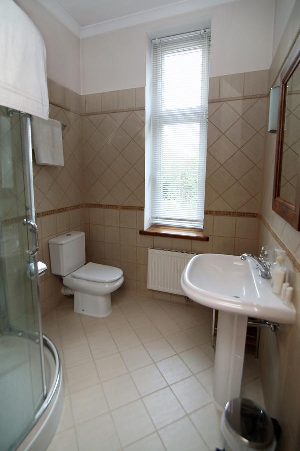 Dwor Bieland Bed & Breakfast Elblag Exterior foto