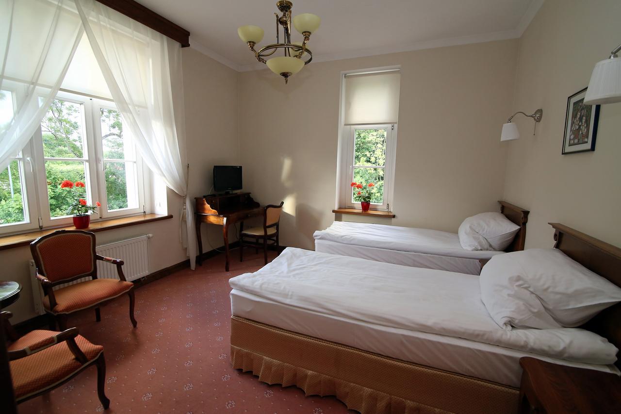 Dwor Bieland Bed & Breakfast Elblag Exterior foto
