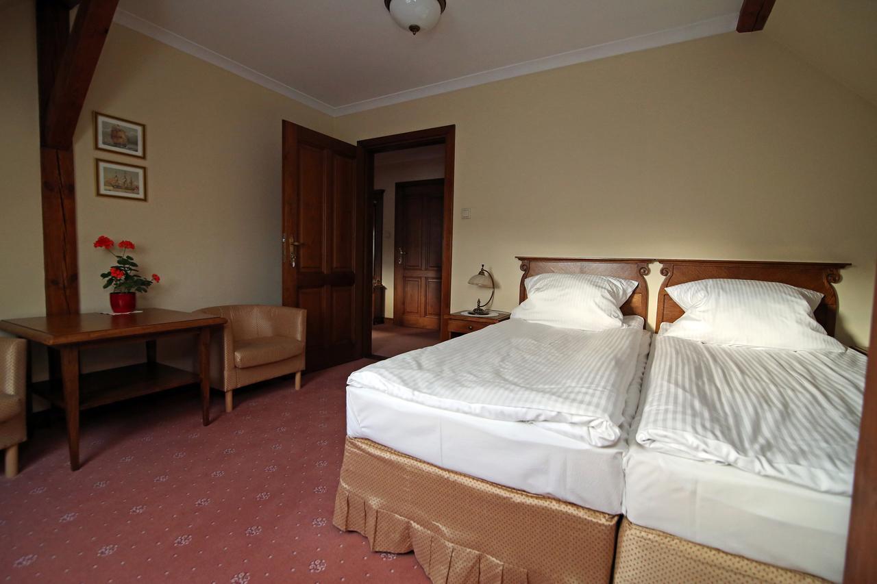 Dwor Bieland Bed & Breakfast Elblag Exterior foto