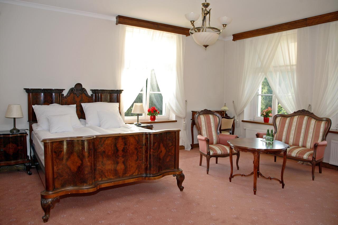 Dwor Bieland Bed & Breakfast Elblag Exterior foto
