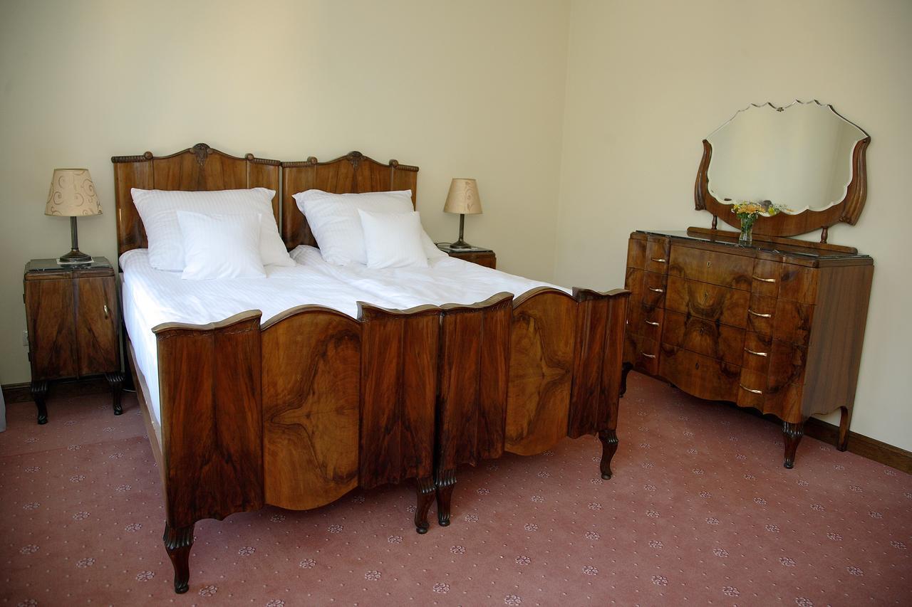 Dwor Bieland Bed & Breakfast Elblag Exterior foto