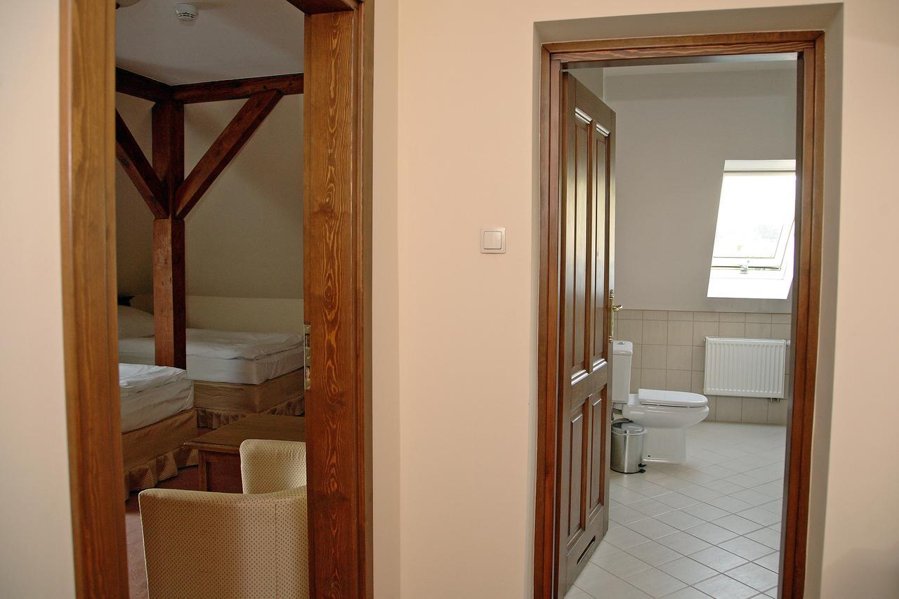 Dwor Bieland Bed & Breakfast Elblag Exterior foto