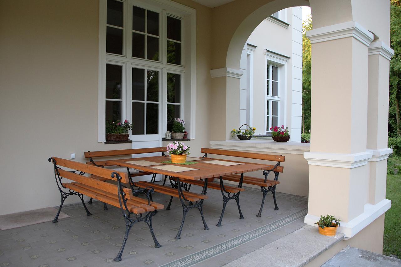 Dwor Bieland Bed & Breakfast Elblag Exterior foto